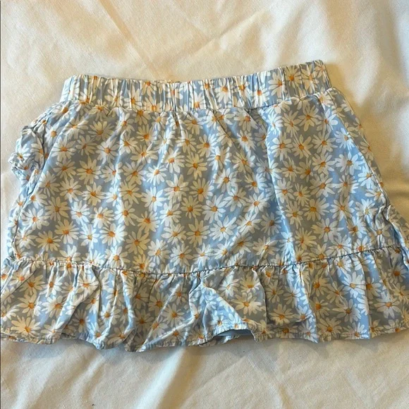 Art Class Mini Skirt with Ruffles - Picture 3 of 3